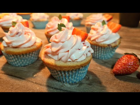 Video: Strawberry Cupcakes Med Strawberry Cheese Cream