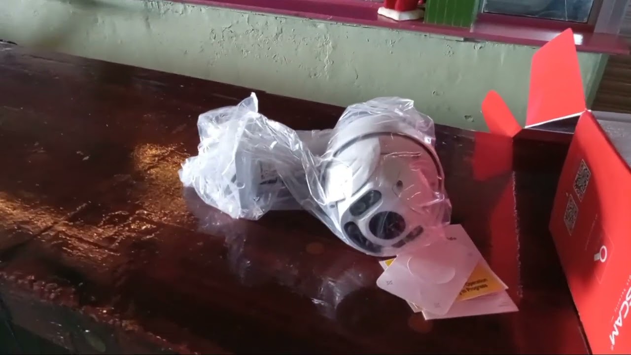 Unboxing The new Foscam Bay Camera at The White Elephant Pub in Englewood, Florida