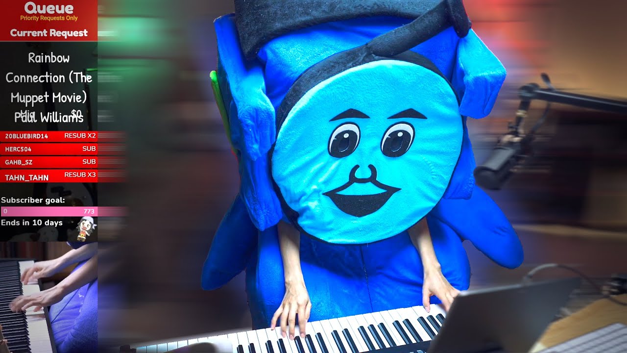 Twitch Streamer Plays Piano As Thomas Tank Engine - Mia Metz 4K