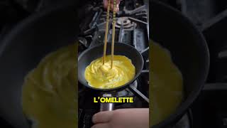 Ola la taille de lœuf ?? egg eggs omelette omelet breakfast petitdejeuner omeletteroll