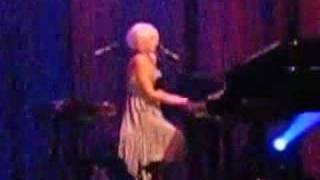 Tori Amos Hoochie Woman Live