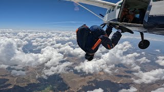 Robert Ward #skydiving on his #AFFcourse level 7 #skydive with www.learnskydiving.com