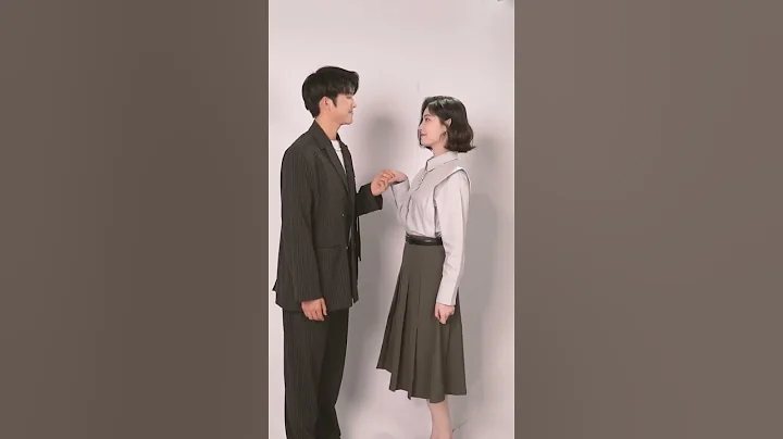 【许佳琪】《抖音》#爱情开袋即食恋爱上头  今天中午1200准时上线，快先来看看谢与非@许佳琪🦊KIKI 、凌杨@💓张志浩🍭 甜蜜互动吧 (Hứa giai kỳ)(쉬쟈치 키키) 20230603 - 天天要闻