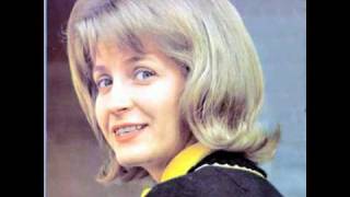 Skeeter Davis - He'll Have To Stay chords