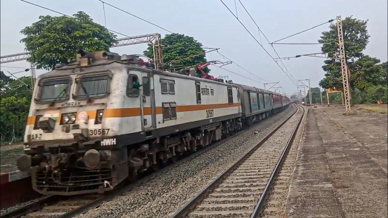 4-in-1-dengerous-133-kmph-hr-over-night-train-compliantion-through-hwh