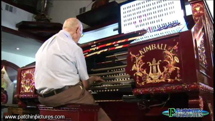 Kay McAbee playing  Theater Organ at Maloof Home