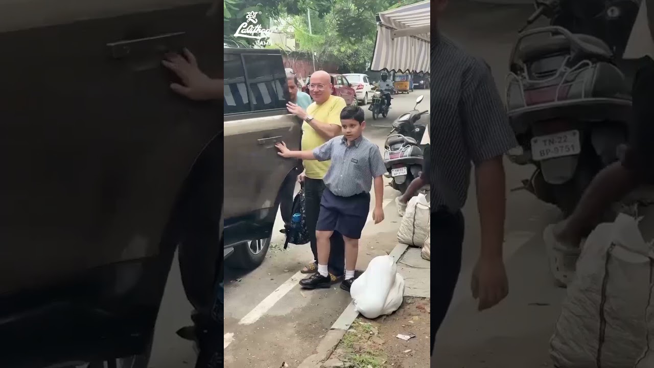 Lalitha Jewellery Kiran Kumar With His Son #lalithajewellery #kirankumar #lalithajewellers