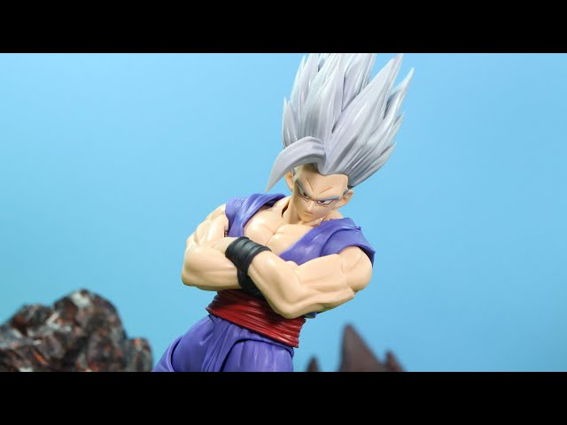 In-Depth Pictorial Review of S.H.Figuarts Super Saiyan 4 Vegeta!!]