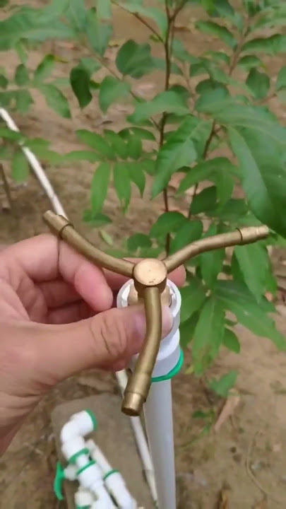 💦 Gak perlu capek nyiram, dengan rotary sprinkler penyiraman lebih merata