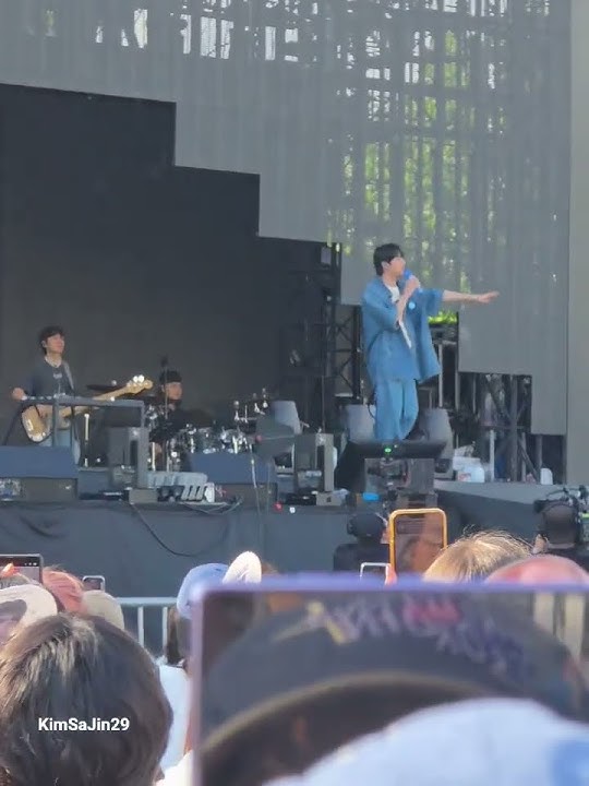 Runseokjin in goyang Day 2 - Soundcheck Opening fancam #jin #jinbts #runseokjin #runseokjin_eptour