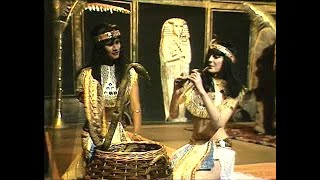 Egyptian Reggae (danced to by Legs & Co) TOTP 24/11/1977 (Re-edited)