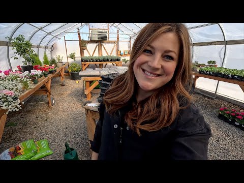 Planting 10 Varieties of Snapdragons & Senecio + Random Plant Repotting! 🌿💚🌿 // Garden Answer