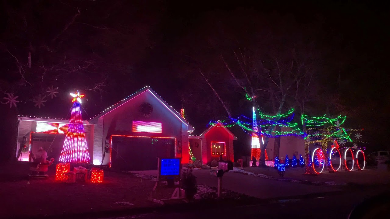 Snook Family's Christmas Lights I on 1188 Wildwood Way, Chaska, MN
