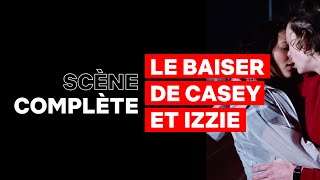 LE BAISER DE CASEY ET IZZIE | Scène complète | Atypical | Netflix France