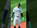 メジャーで活躍ホワイト村上宗隆とレッド吉田正尚