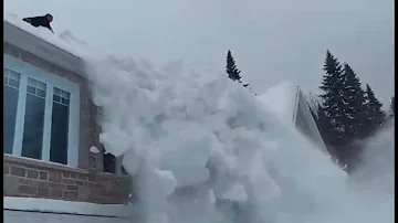 Comment faire fondre la neige sur un toit