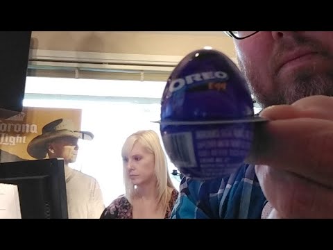Trying The New Oreo Eggs
