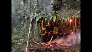 Two mans alone survival in jungle in storm#JungleSurvival #SurvivalSkills #Bushcraft #