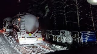 Difficult situation on winter roads in Sweden!