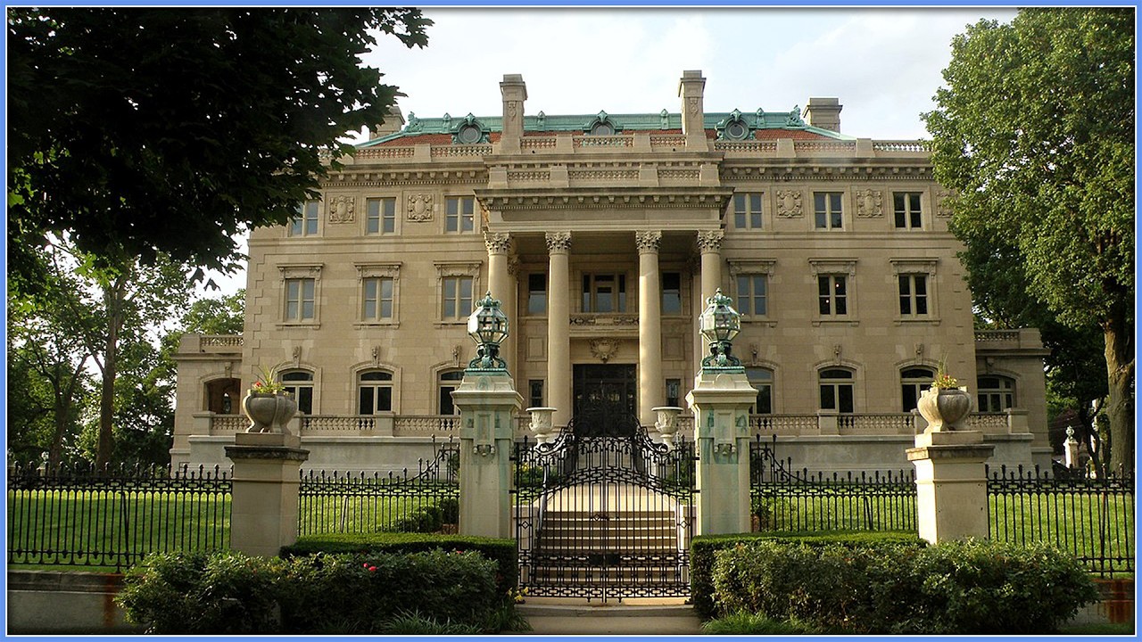 The Richest Family You’ve Never Heard Of: Inside R.A. Long’s Corinthian Hall & Longview Farm