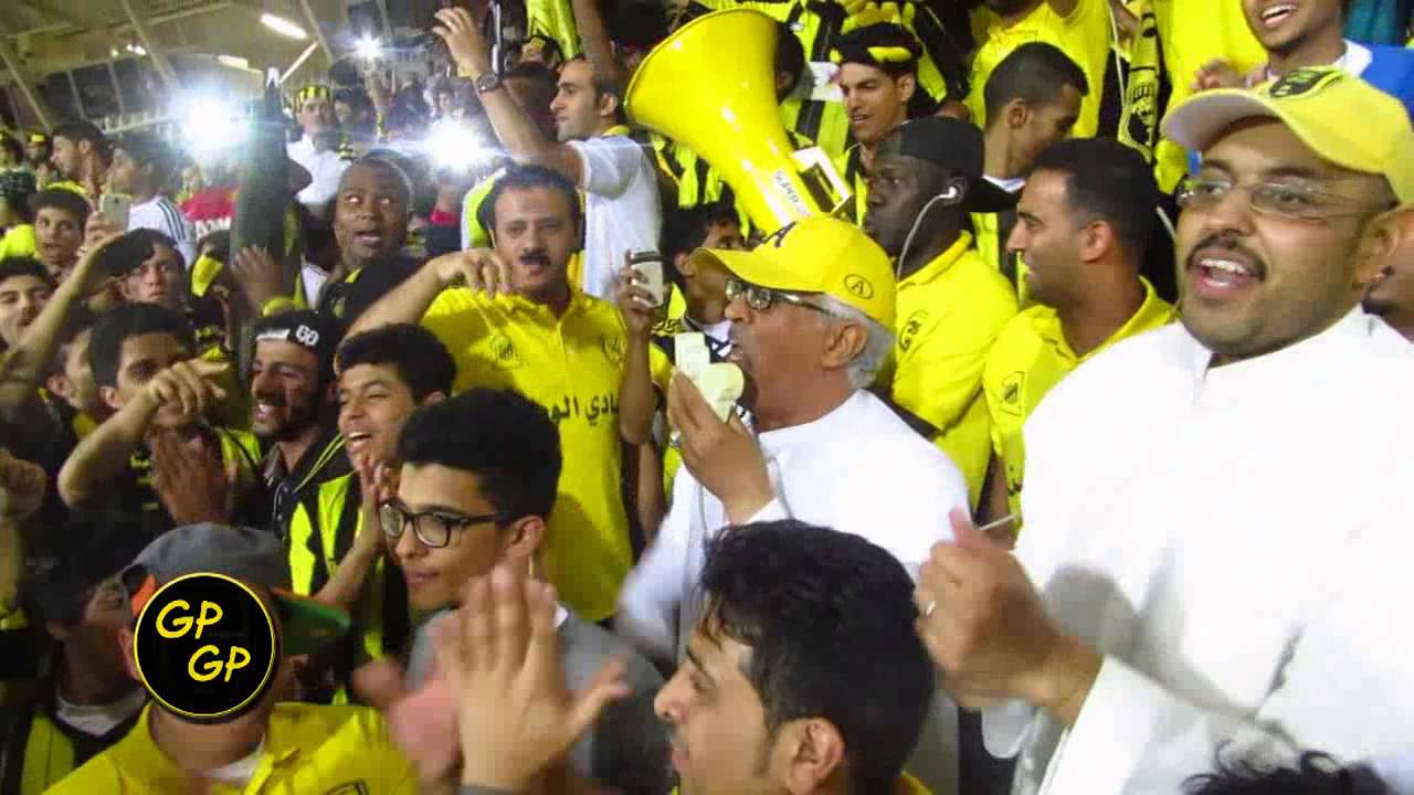 العندليب صالح القرني يامنيتي واشكي على من ظلمني  مباراة الاتحاد والعين