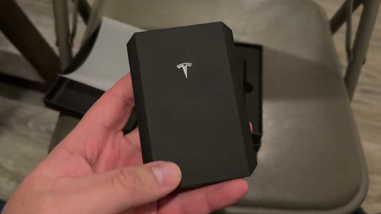 Беспроводное зарядное устройство для телефонов Tesla