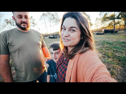 We are singing to lambs.  (Evening homestead update) | VLOG