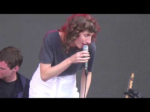 Aldous Harding  - Right Down The Line (Live NOS PRIMAVER SOUND 2019)