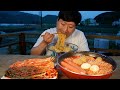 아삭한 무김치와 소세지, 계란까지 넣은 신라면 먹방!! (Hot spicy instant noodles with Sausage)요리&먹방!! - Mukbang eating show