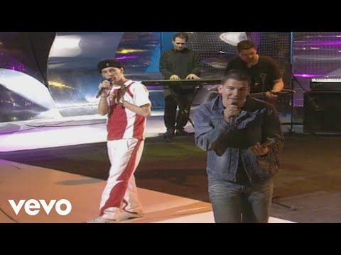 Andy & Lucas - Hasta los Huesos (Actuación TVE)