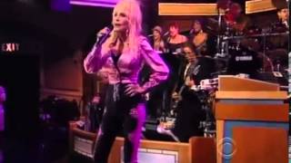 Video thumbnail of "Dolly Parton 9 to 5 on Letterman"