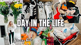VLOG: closet cleanout, new Adidas shoes, Trader Joe&#39;s haul, getting an Oura ring, &amp; more!