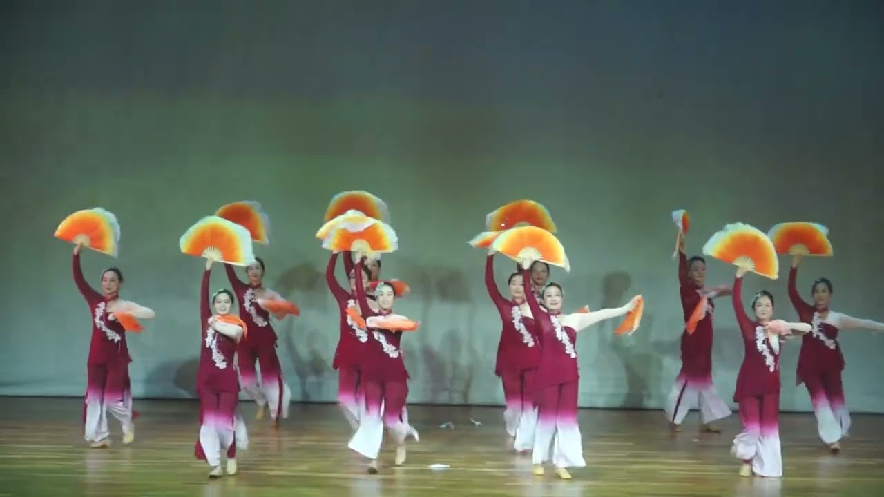 谁不说咱家乡好 （新加坡华人华侨联合总会2026元宵节晚会） (新 加 坡 红 月 亮 舞 蹈 团（Redmoon Dance Troupe (Singapore)）