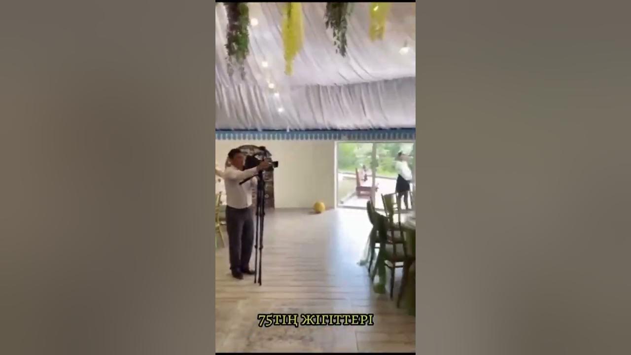 Екі ресейлік жасөспірім арасындағы нәзік секс минет пен 69 позициядан басталады! Бейбақтар! Жатыр мойны тігілген жыныстық қатынас