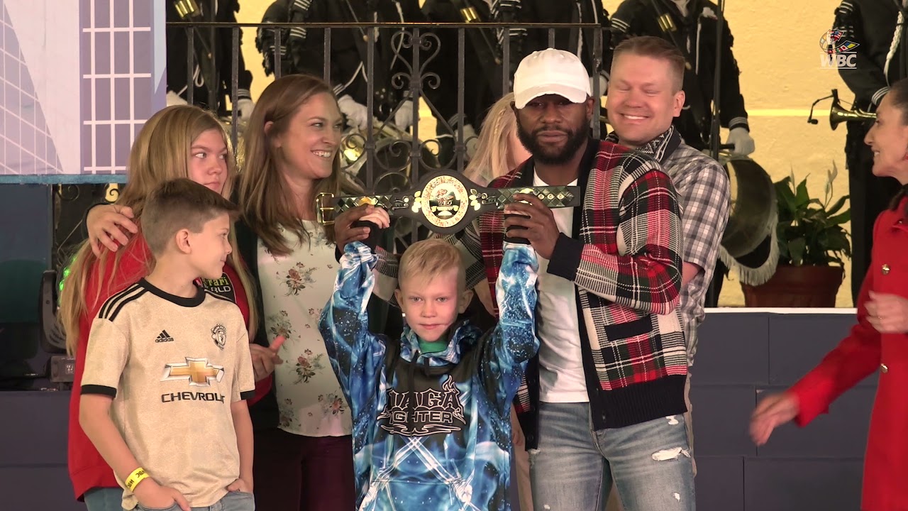 Walker Family Travels to Mexico City For the World Boxing Council's Annual Convention