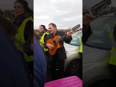 Les Gens Du Voyage Avec Les Gilets Jaune A Lure