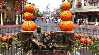 Halloween decorations at Magic Kingdom Main Street Disneyworld 2012