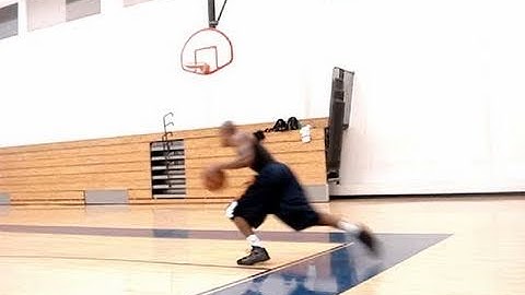 Dre Baldwin: Post Face-Up Spin Move off Jab Step, Shot Fake Finish Pt. 1 | Dirk Footwork Drills