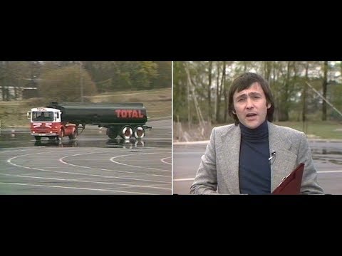 Jackknifing Lorry | Danger on the roads | Vintage Lorry | Drive in | 1976