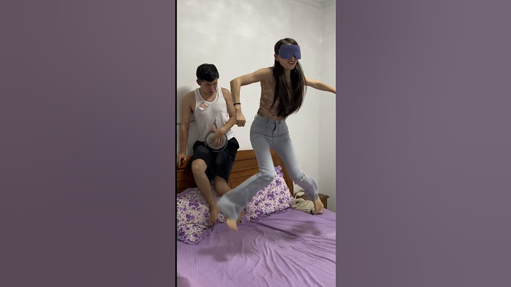 老公说在家无聊，想出去打牌，我不让他去，就陪他在家这样玩#夫妻搞笑视频#惊不惊喜意不意外 #万万没想到 #逗比夫妻日常 #这操作都看傻了