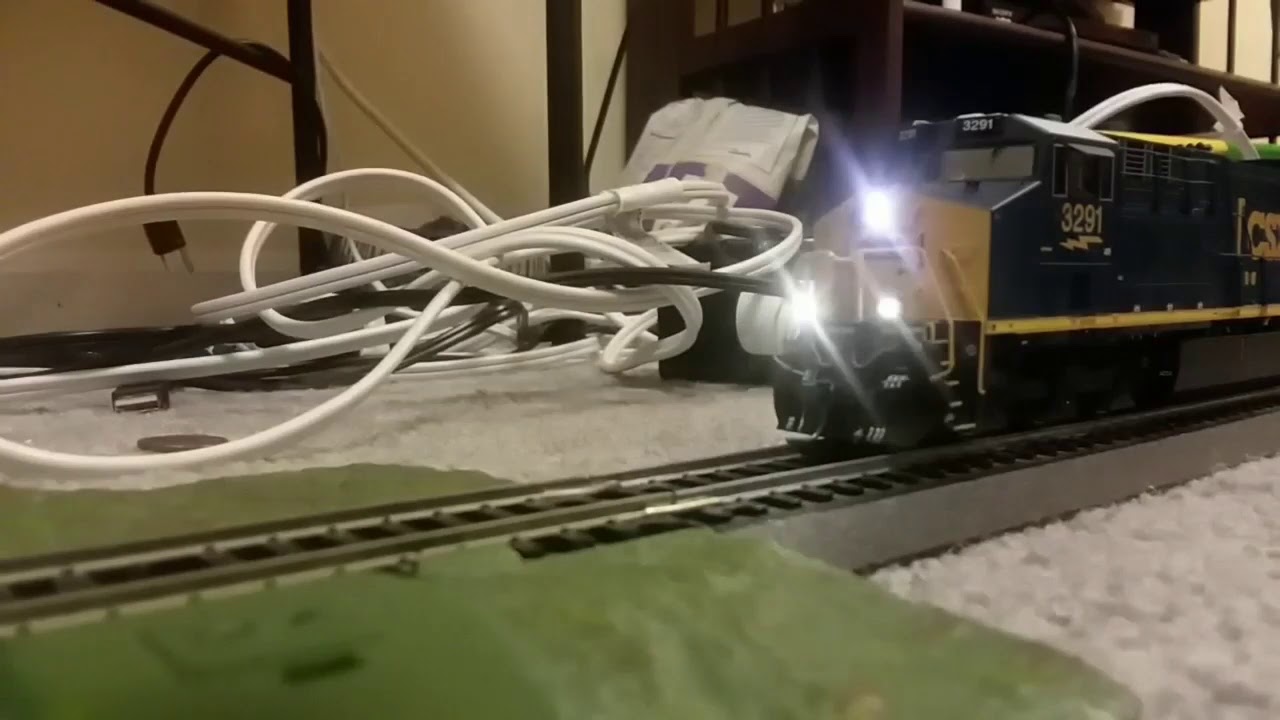 Csxt 3291 HO scale intermountain ET44AH - YouTube