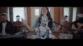 Video thumbnail of "Hillsong Worship || Hermoso Nombre || Melissa Flores Cover (What a Beautiful Name, Español)"