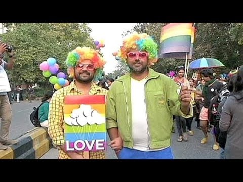 Видео: Индийский суд отменил уголовную ответственность за гомосексуализм - Matador Network