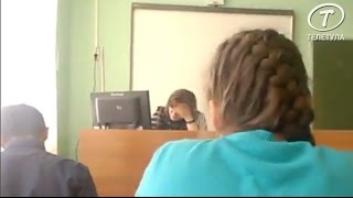 Учитель одной из тульских школ назвал детей «дебилами»