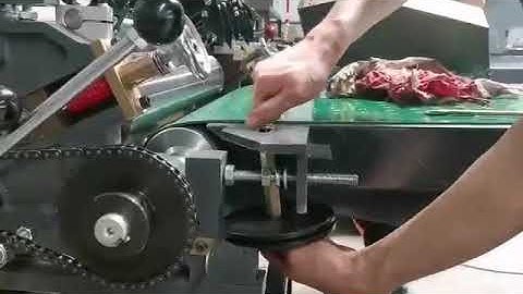 FSJ-850A Auto feeding paper gluing machine training video 1