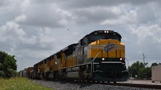 UP 1995 CNW Heritage unit leads the MEWEG-20 thru Rosenberg, TX!!!