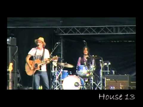 mayhem Travis - Why Does It Always Rain On Me (Maxidrom 2011)