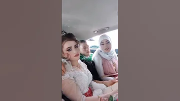شوف العريس شلون ضايج لان خوات العروس جايت علمود الغدة ولا يستحن 