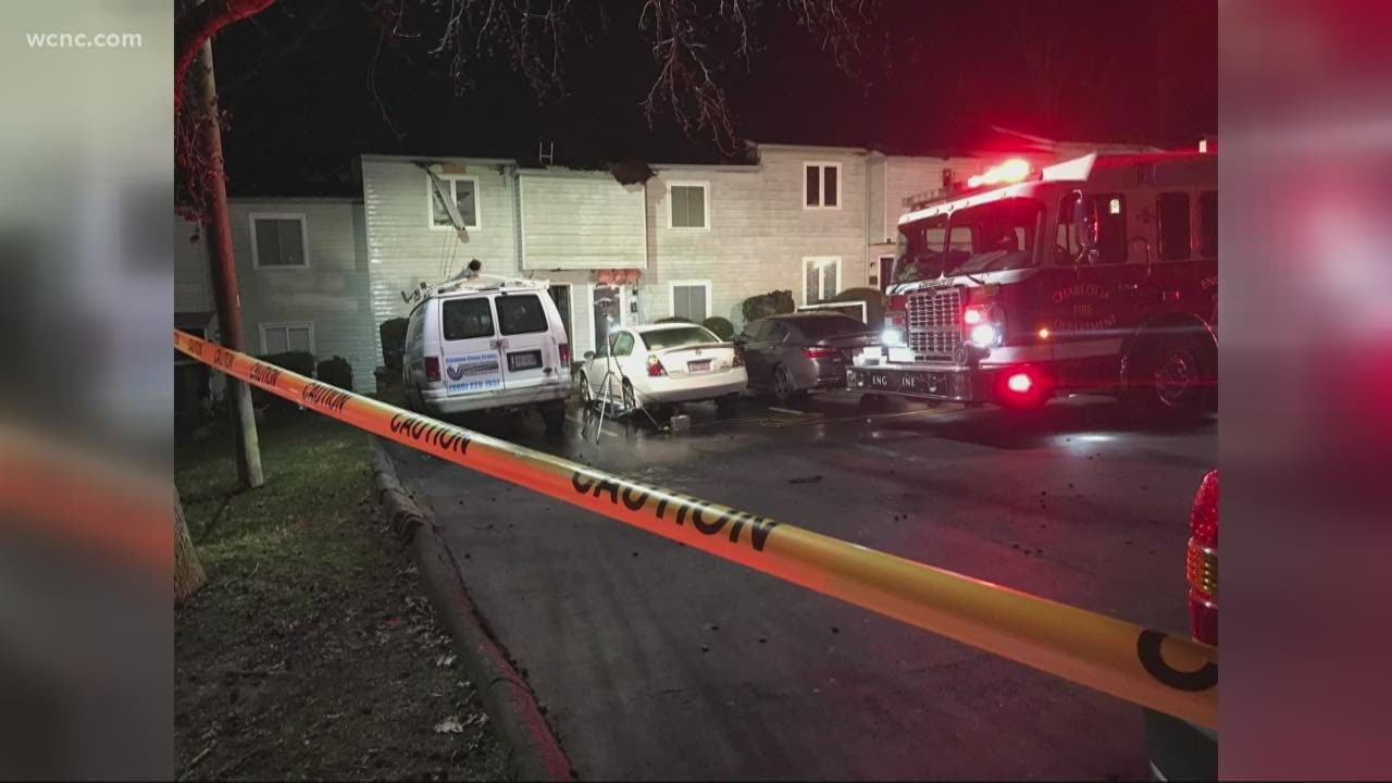 Massive fire destroys apartment building in south Charlotte - YouTube