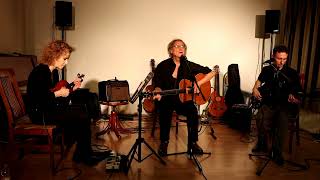 MAKÁM TRIÓ   A szívem úgy zakatol - 09